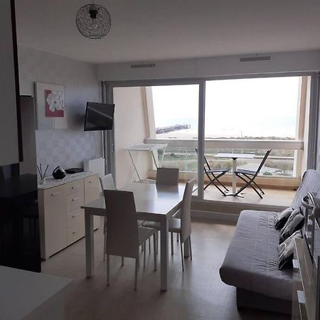 Appartement Vue Mer 4 Personnes Les Bains Exterior photo