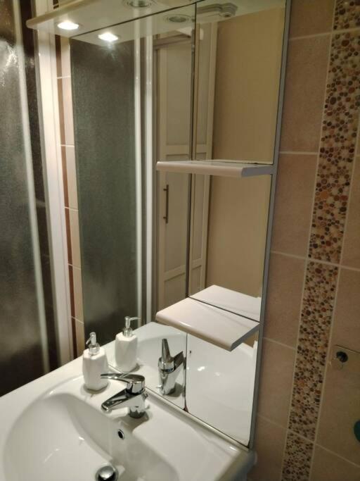 Appartement Vue Mer 4 Personnes Les Bains Exterior photo